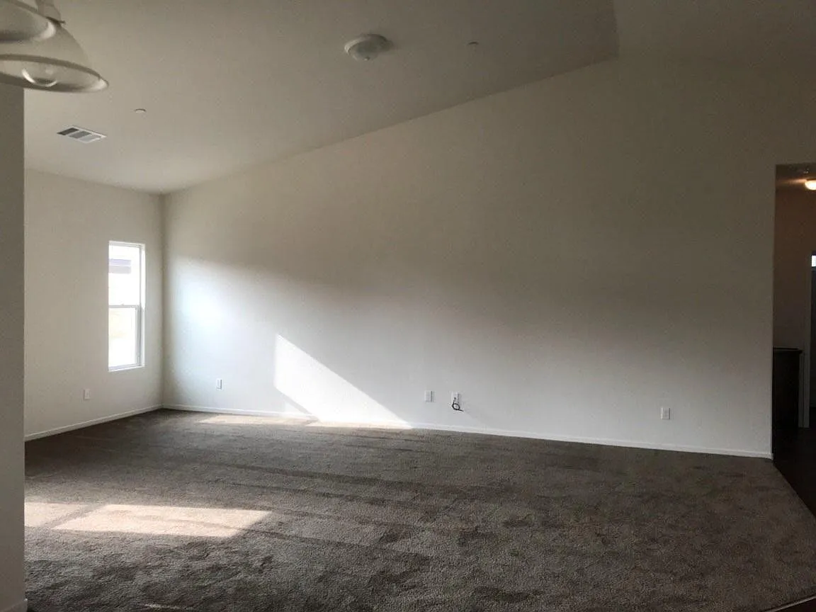 4 bed, 1587 sqft, $2,600 — Photo 4
