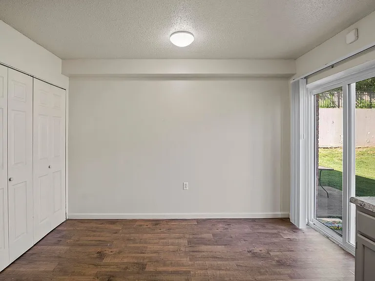 Westport Crossing Apartments — Photo 91