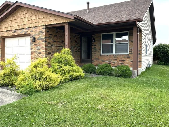 1213 W Temple Ave, Effingham, IL 62401