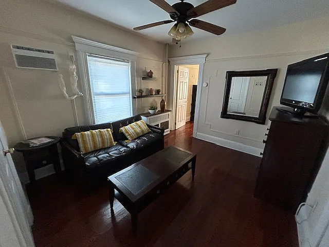 457 Front St #2 — Photo 5