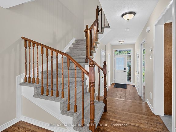 5th image of 24 Gray Cres