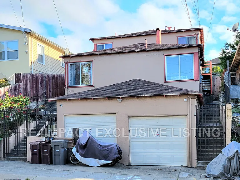 1257 E 34th St — Photo 16
