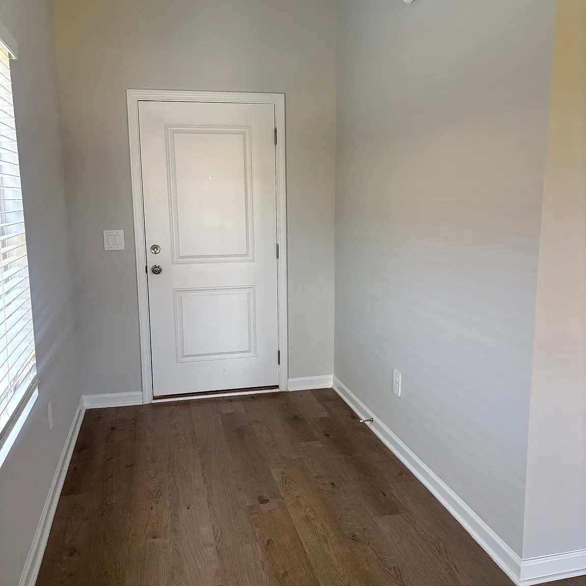 1061 John Avenue - 1 — Photo 2