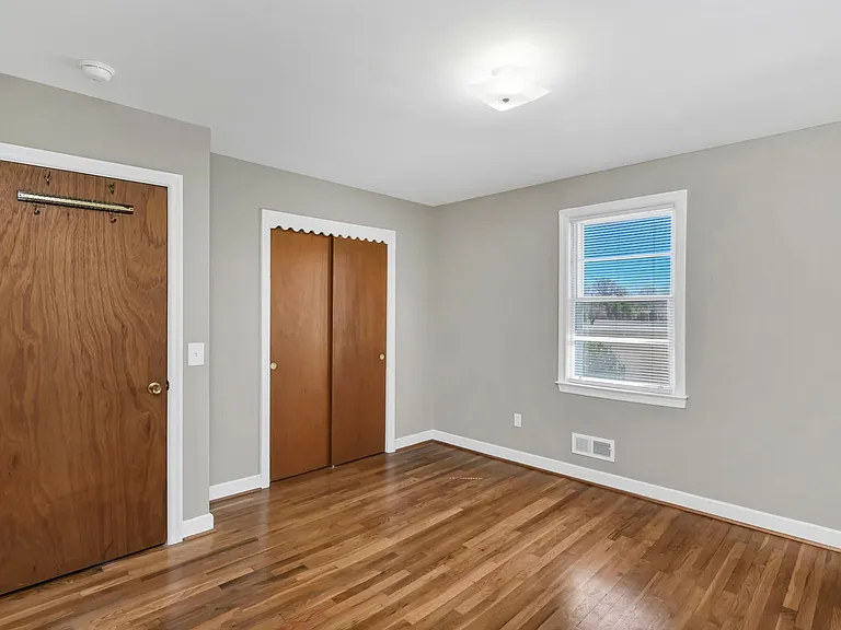 1813 Fairlawn Cir — Photo 19