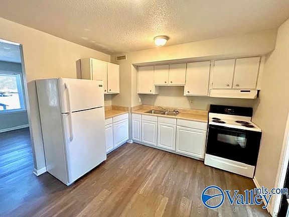 5th image of 100 Michael Ave APT A