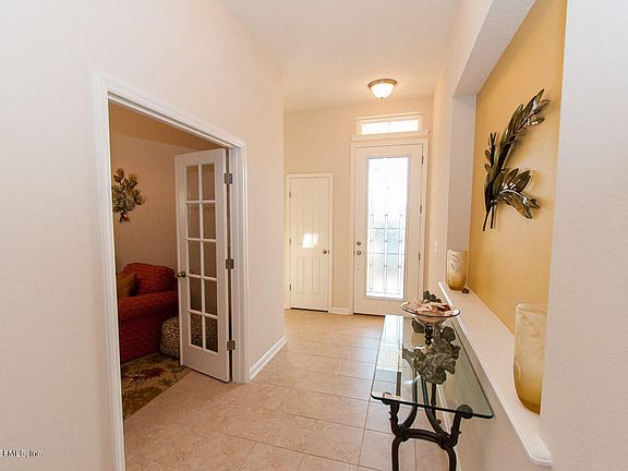 3rd image of 85 Garden Wood Dr