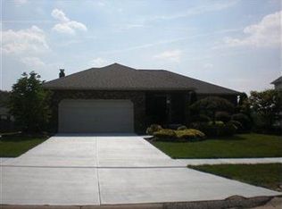 3878 Vincent Dr, Seven Hills, OH 44131