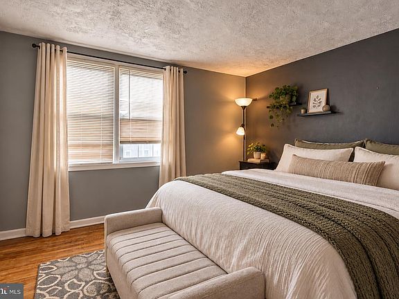 5th image of 1203 Maple Ave