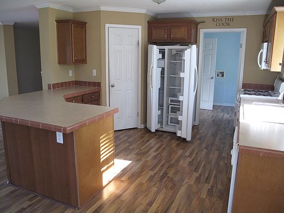 4th image of 48 Eagle Ct