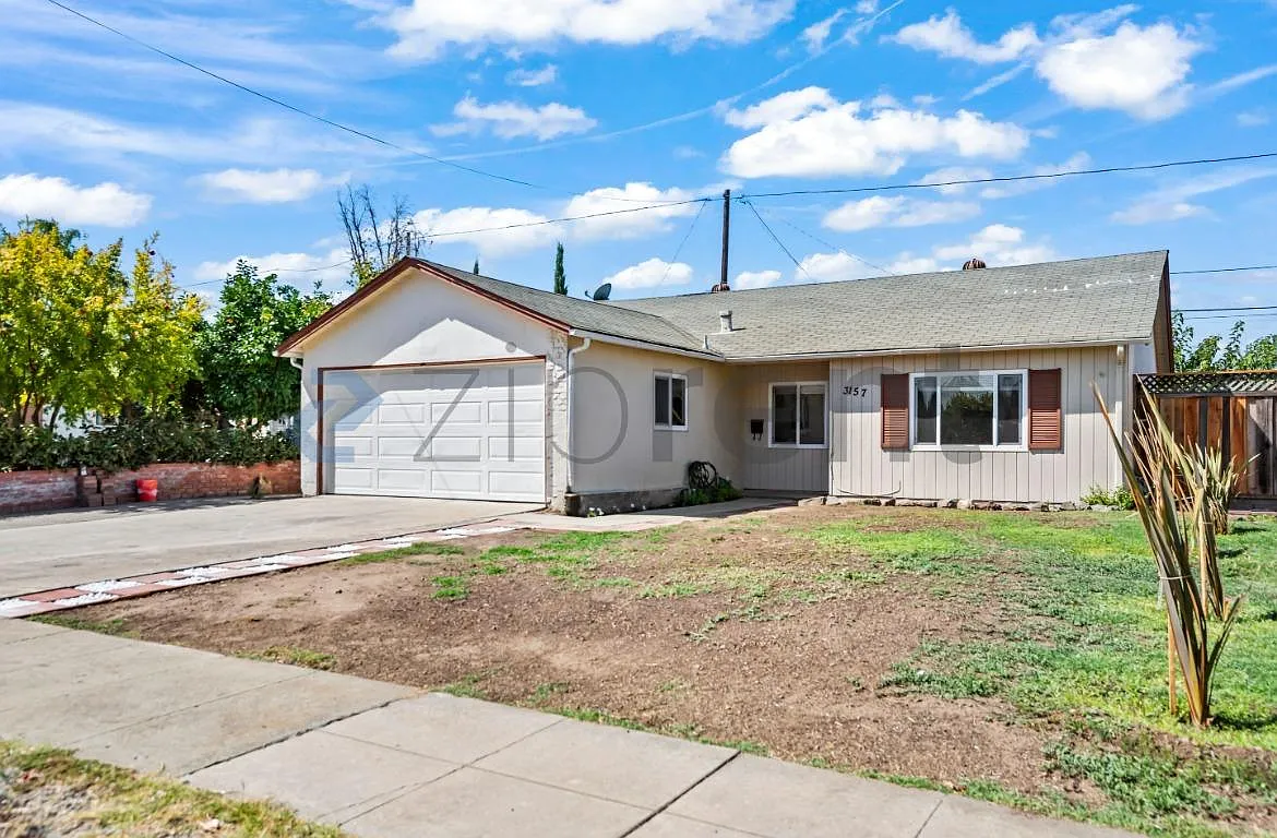4 bed, 1140 sqft, $3,850 — Photo 2