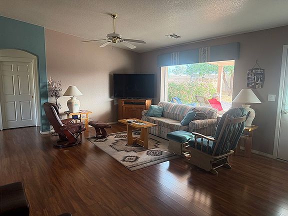 3rd image of 11001 E Medina Ave