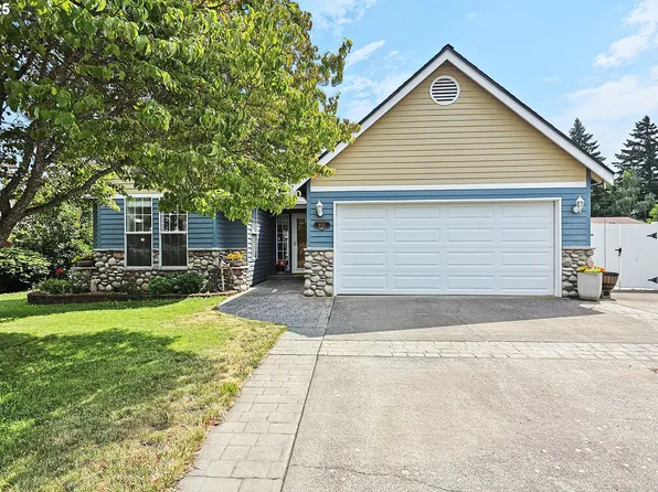 832 Adams Loop, Hood River, OR 97031
