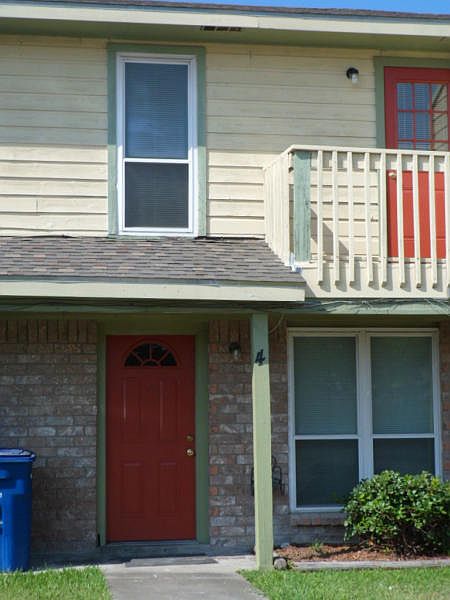 1st image of 4816 Delwood St APT 4