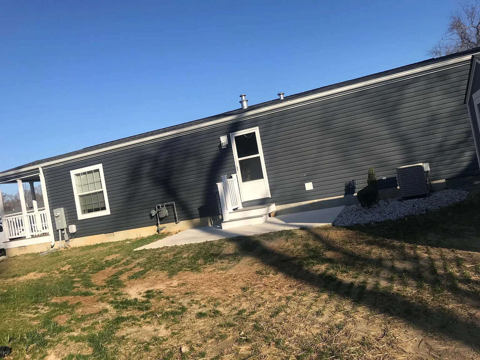 1 bed, 740 sqft, $1,050 — Photo 3