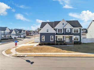 312 Maycox Ln, Chesapeake, VA 23322