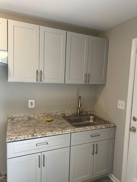 2nd image of 3203 Lyndale Ave