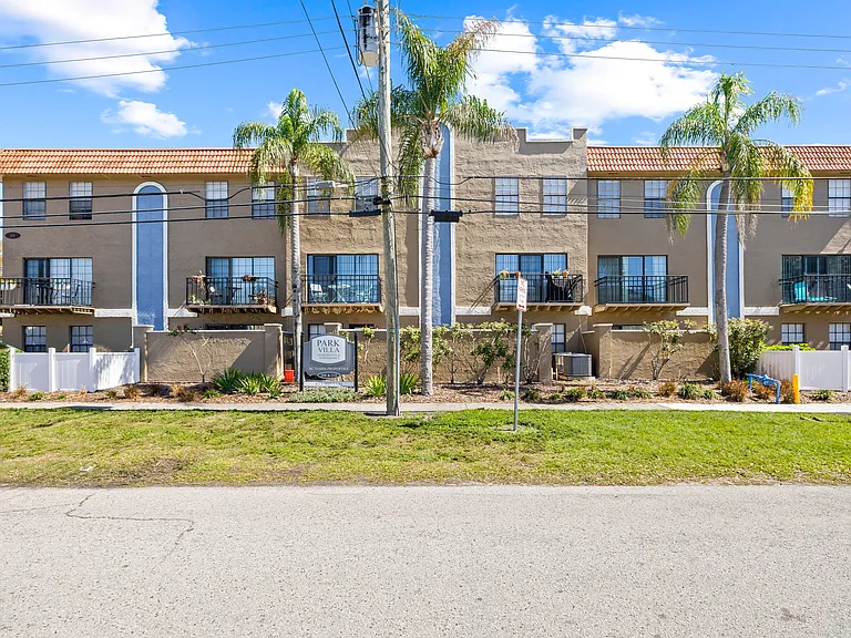 208 S Habana Ave #208B — Photo 44