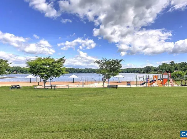 N Lakeshore Dr, Louisa, VA 23093