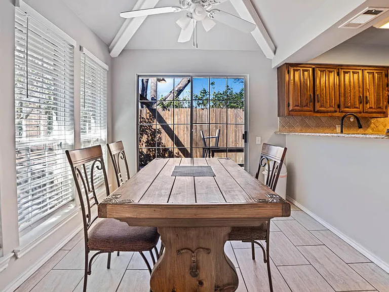 3804 Matterhorn Dr — Photo 6