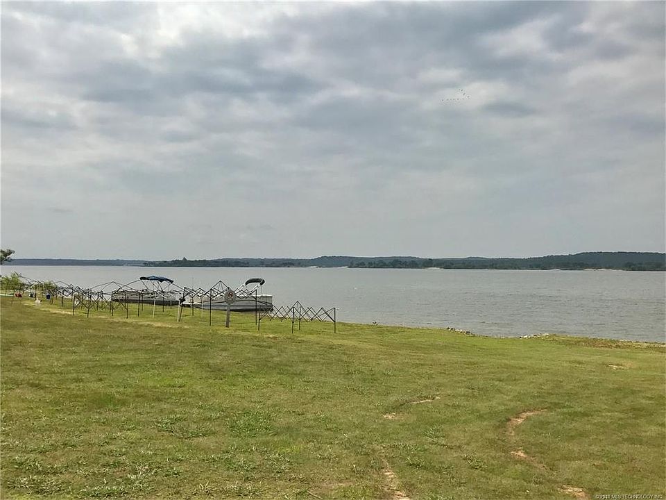 2nd image of 2338 Lake Landing Dr