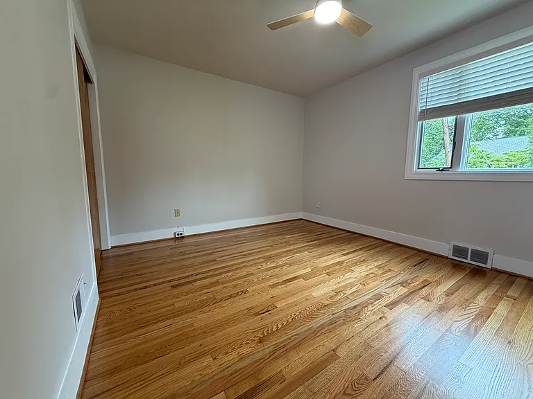 126 Median Dr — Photo 22