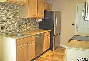 4th image of 132 Arrow Wood Pl