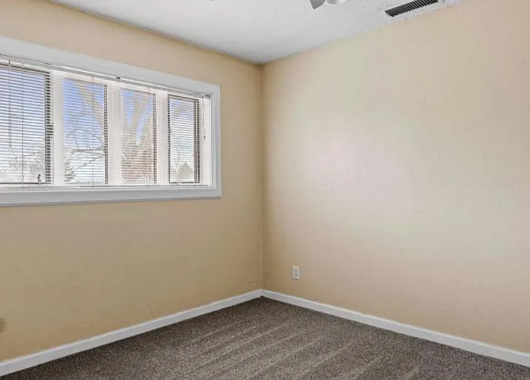 3450 N Manor Rd — Photo 9