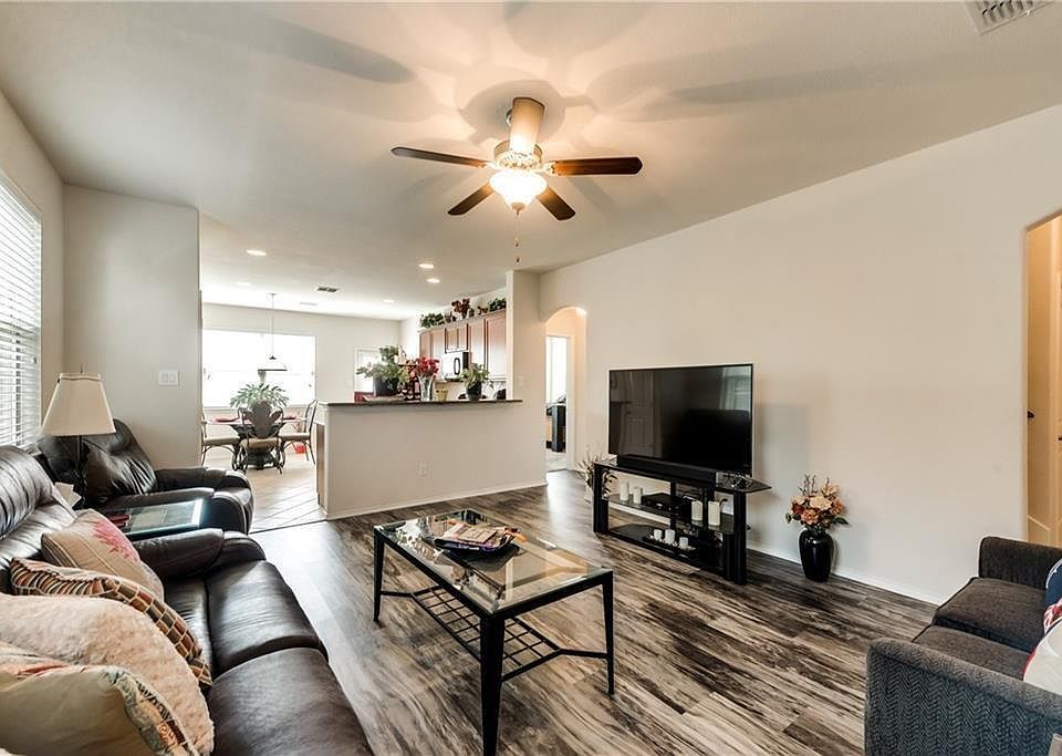 2nd image of 12264 Walden Wood Dr