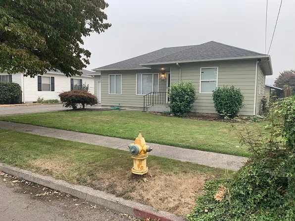 850 W Locust St, Stayton, OR 97383