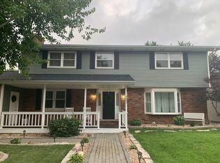 4601 W Lynnhurst Dr, Peoria, IL 61615