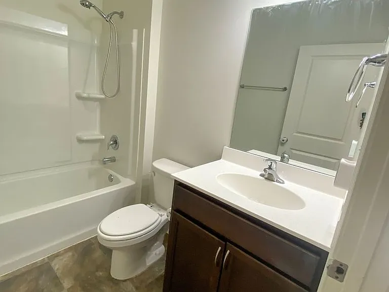 178 Stephanie — Photo 15