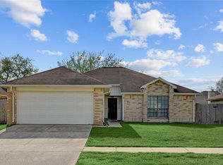 13710 Wood River Dr, Houston, TX 77085