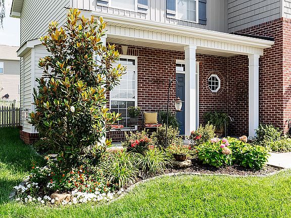 3rd image of 3335 Maple Springs Ln