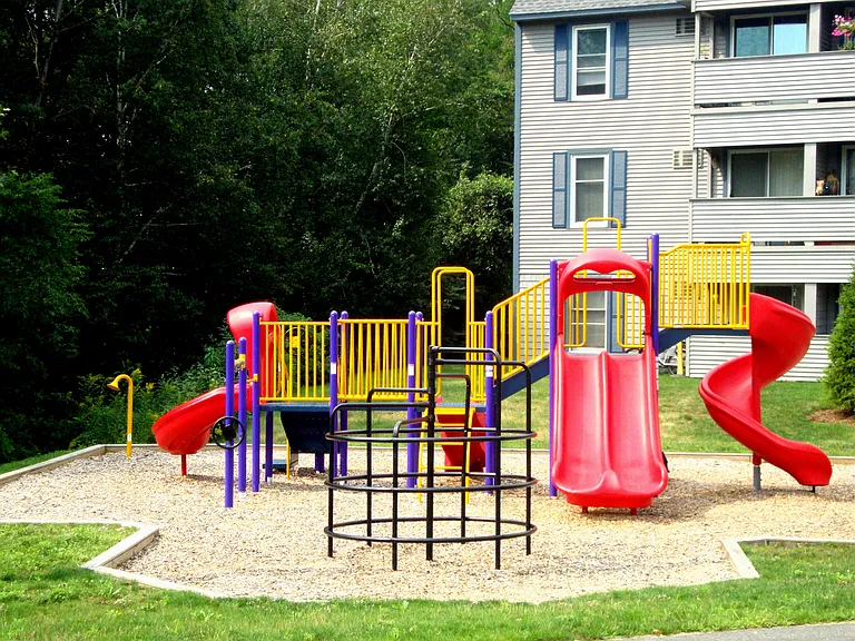 Sunset Ridge Apartments — Photo 9