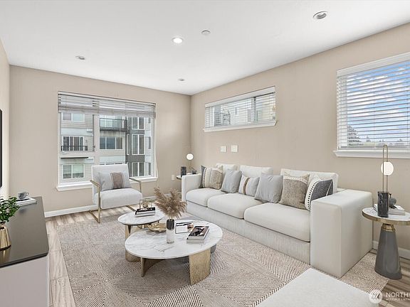 5th image of 12334 31st Avenue NE #409