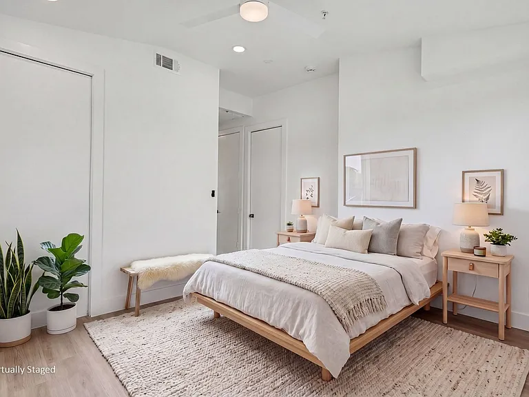 2217 N Fitzhugh Ave #303 — Photo 14