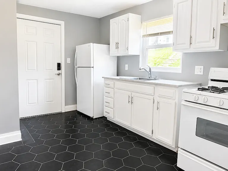 1303 Fletcher Ave #A — Photo 4