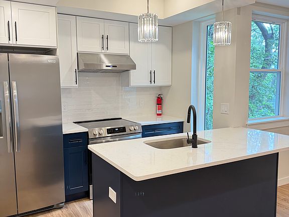 2nd image of 871 N Preston St #4