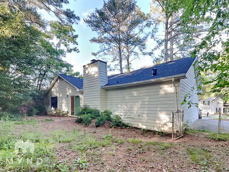 3047 Brook Hollow Dr — Photo 16