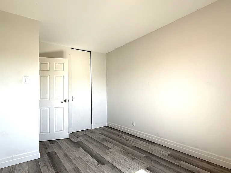 64 Ruthmar Cres — Photo 10