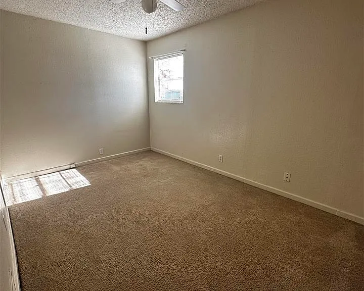 3020 Stearns Ave — Photo 4