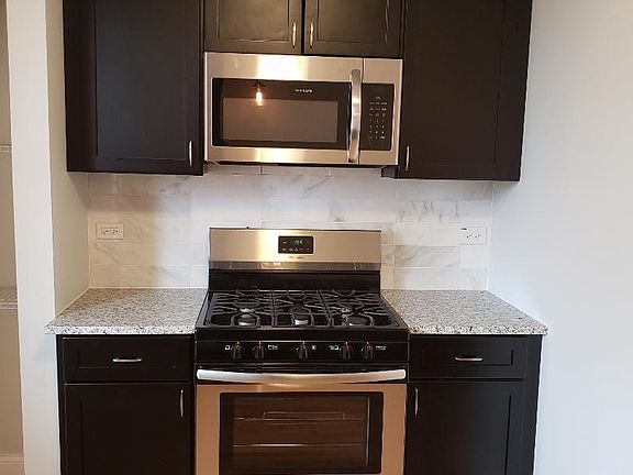 4th image of 45 E 74th St #2