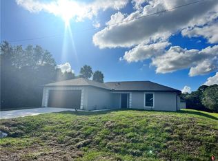 2502 35th St SW, Lehigh Acres, FL 33976