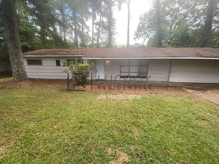 2694 Woodside Dr — Photo 1