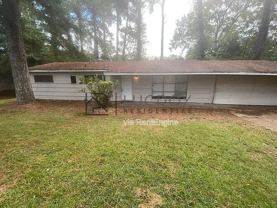 2694 Woodside Dr