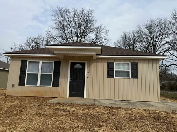 1716 Harris St, Dyersburg, TN 38024