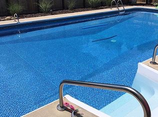 7018 Del Matro Ave, Windsor Heights, IA 50324