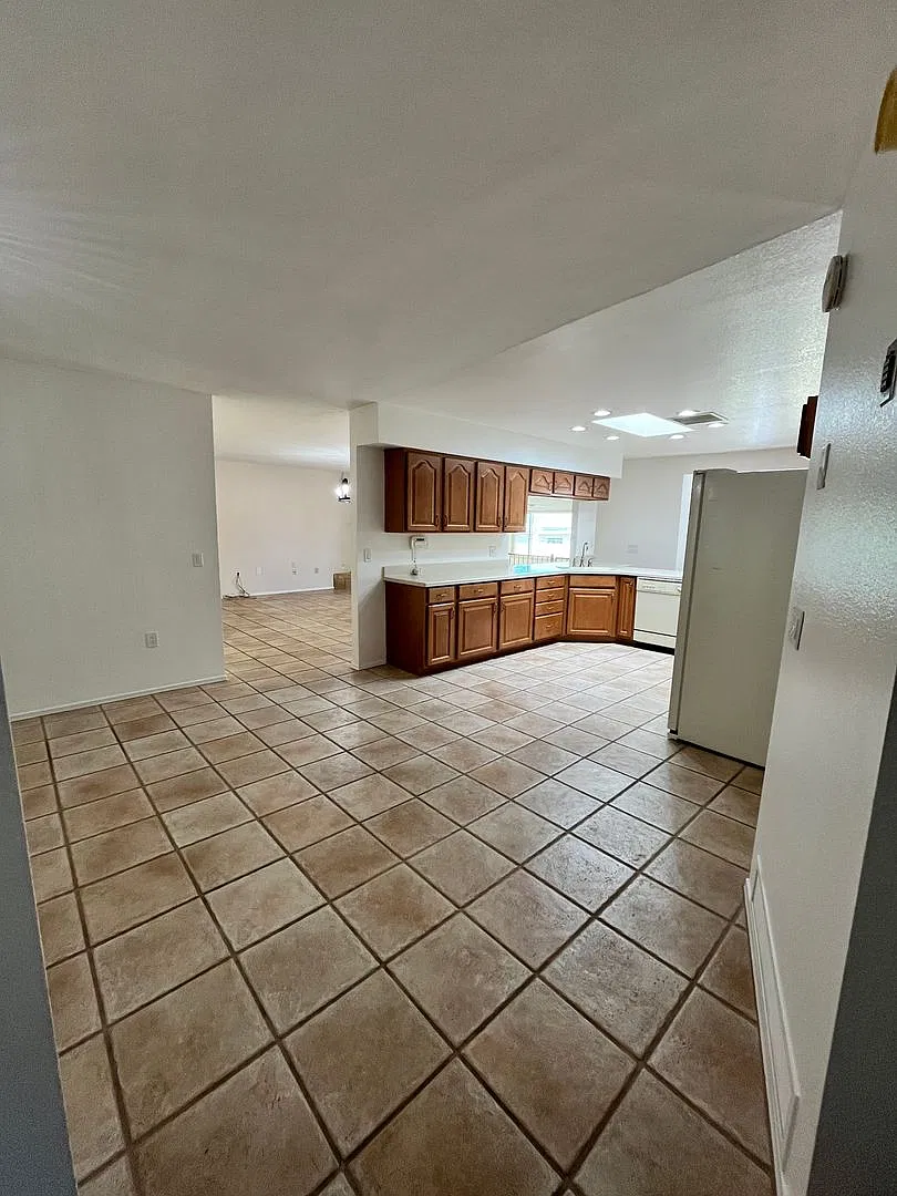 Northwest/ Marana- 3 bedroom/ 2 bathroom house for rent — Photo 4