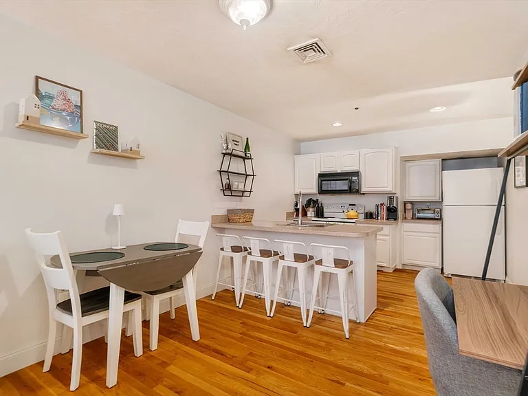 188 North St #22 — Photo 9