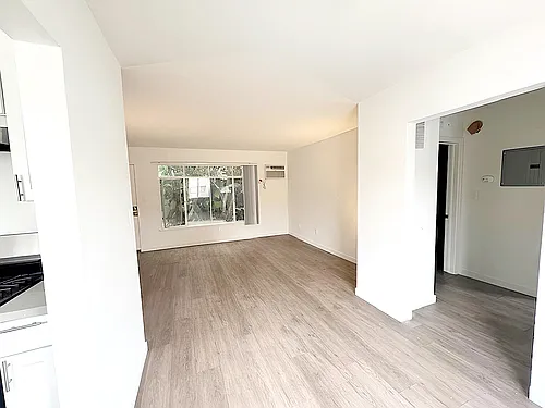 470 S Mariposa Ave #7 — Photo 10